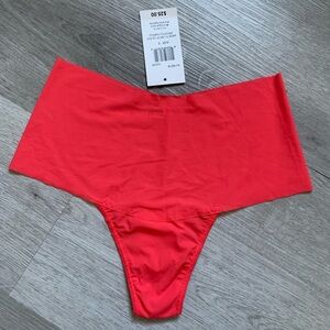 Hanky Panky Seamless Thong Panty